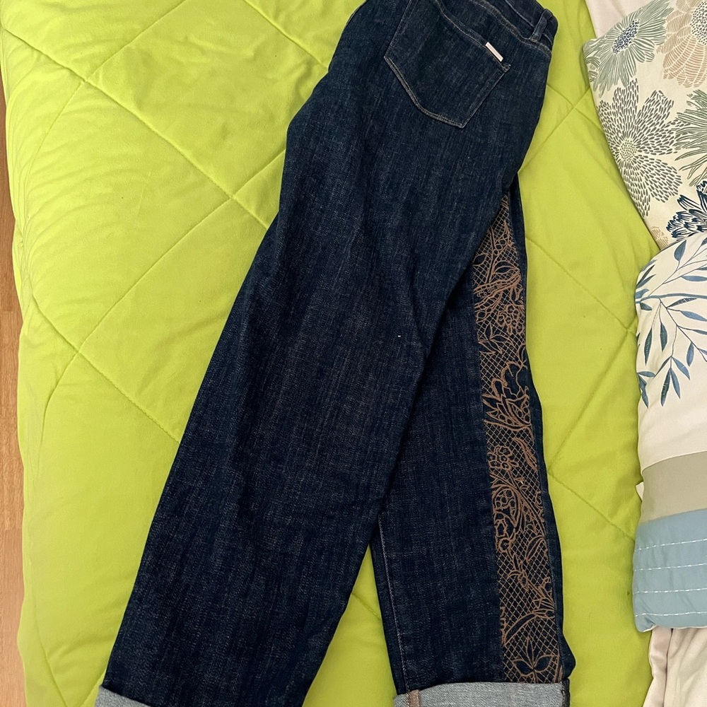 WhiteHouseBlackMarket Mid Rise Girlfiend Size 8 WHBM High Rise Slim Sculpt  8